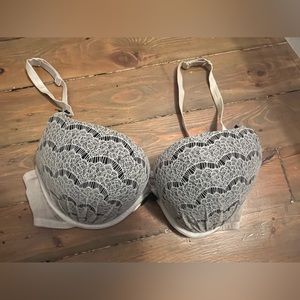 VICTORIA'S SECRET SEXY LITTLE THINGS White/Black LACE DEMI BRA